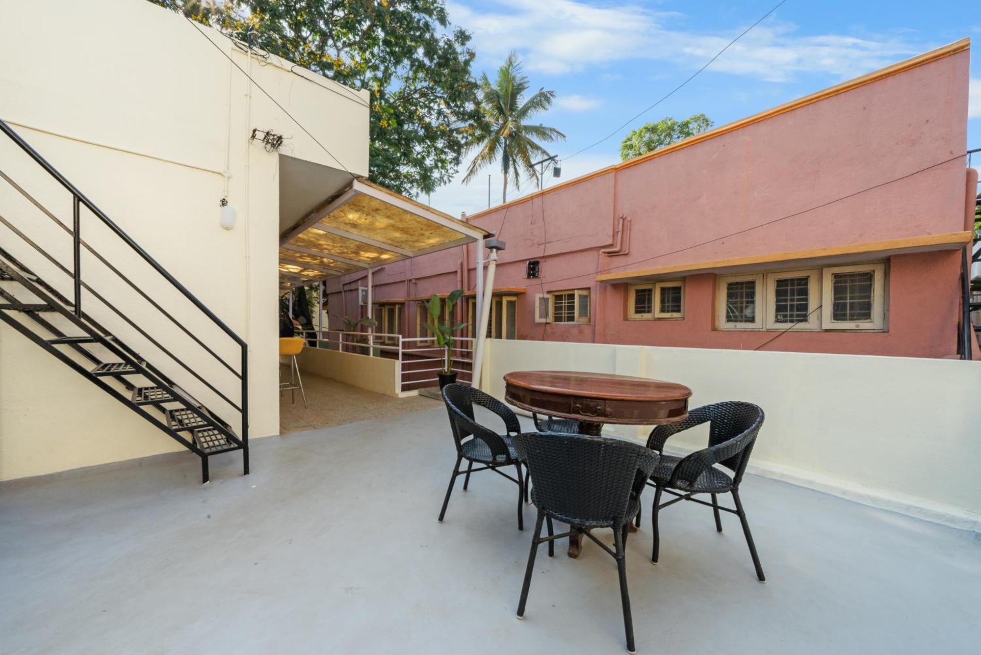 Villa House Of 2 Tress Penthouse à Bangalore Extérieur photo
